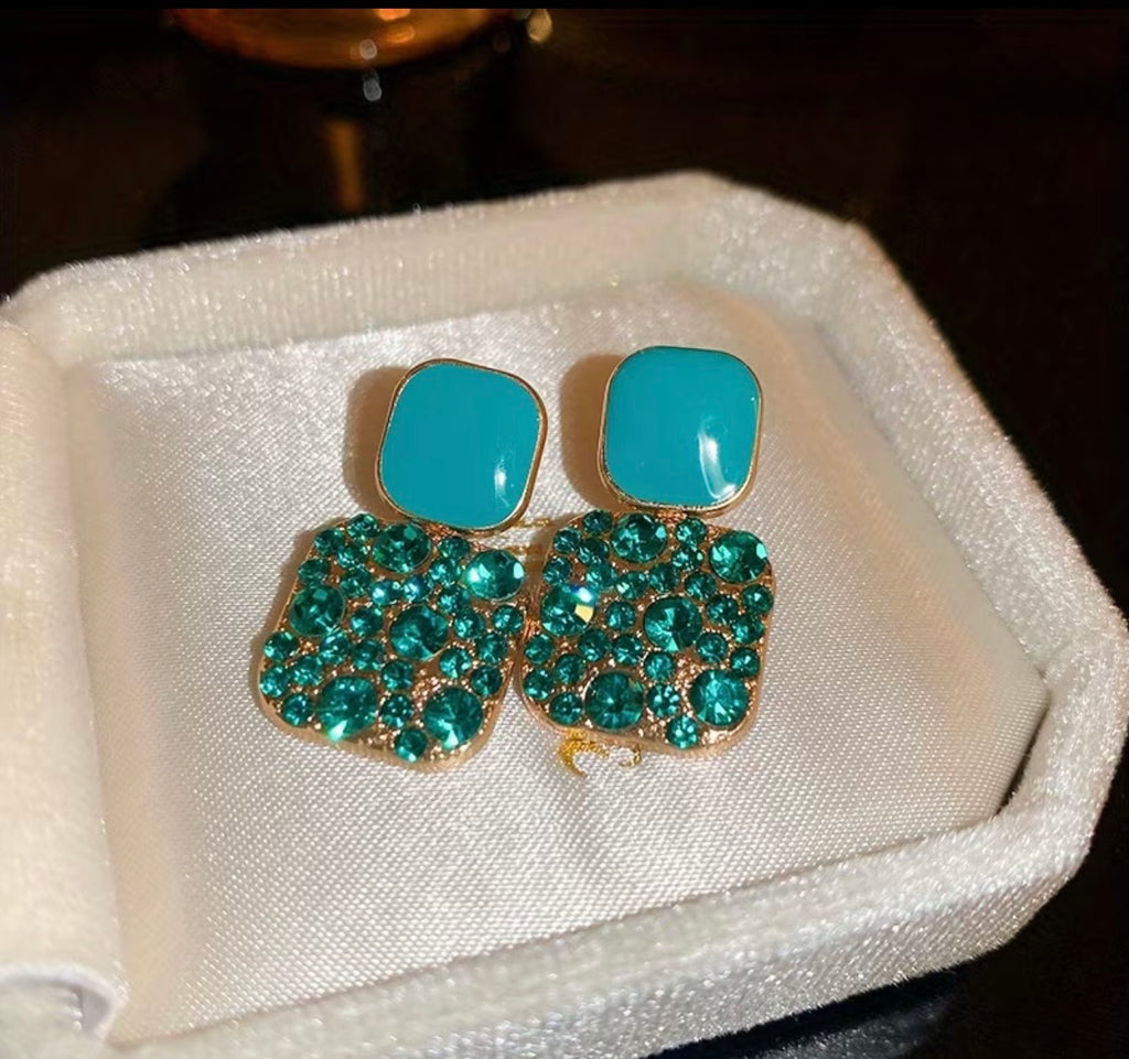 Boucles d'oreilles pierre verte et violet