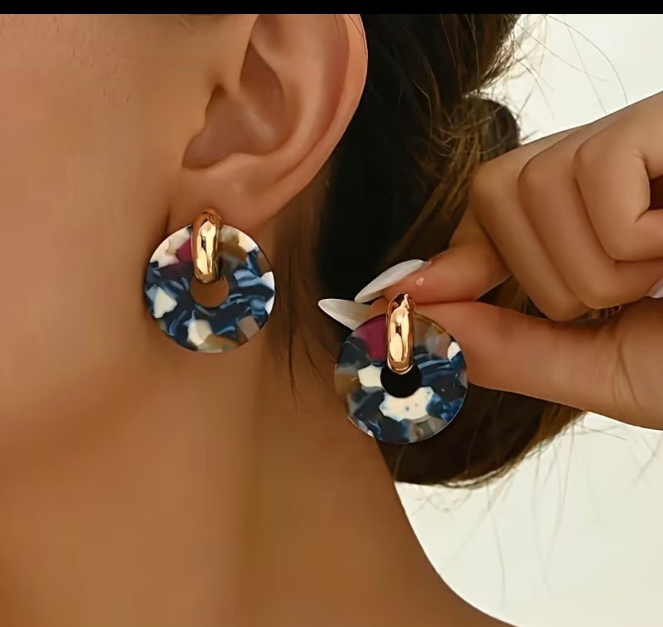 Boucles d'oreilles rondes écaille bleue